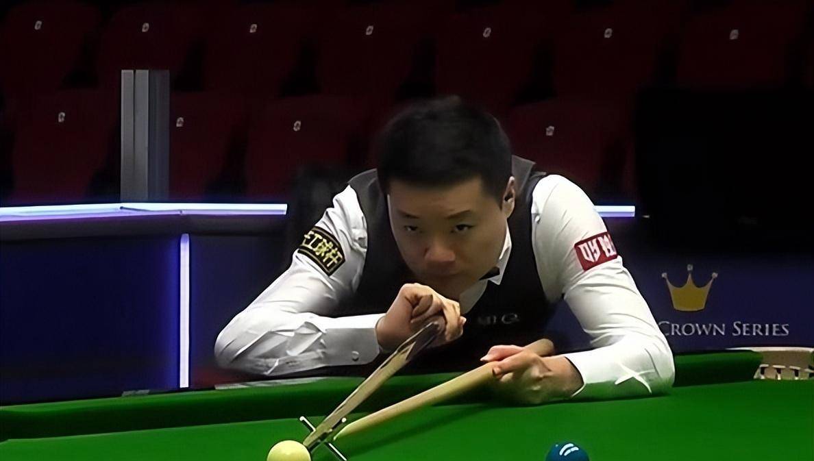 英锦赛:丁俊晖苦战晋级,斯佳辉傅家俊被绝杀,范争一吴宜泽大胜_丹尼尔