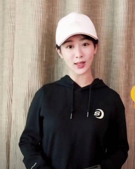 原创有种"进厂重修"叫杨紫漂亮,近照脸没帽子大,谁还敢说她胖_发型