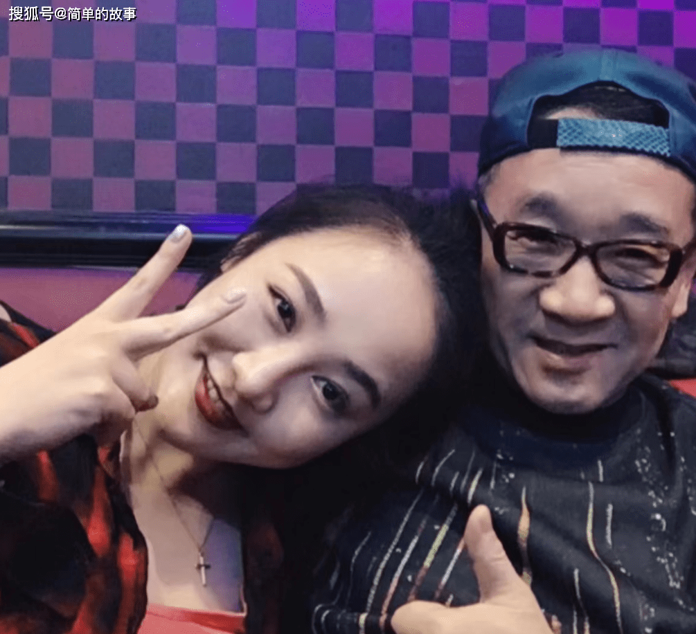 知名老戏骨,其貌不扬靠人品征服丈母娘,花700块娶得美妻生靓女_刘亚津