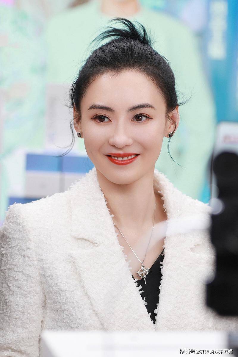 张柏芝为小儿子庆生,5岁张礼承首曝正面照,生父身份仍是谜团_谢霆锋