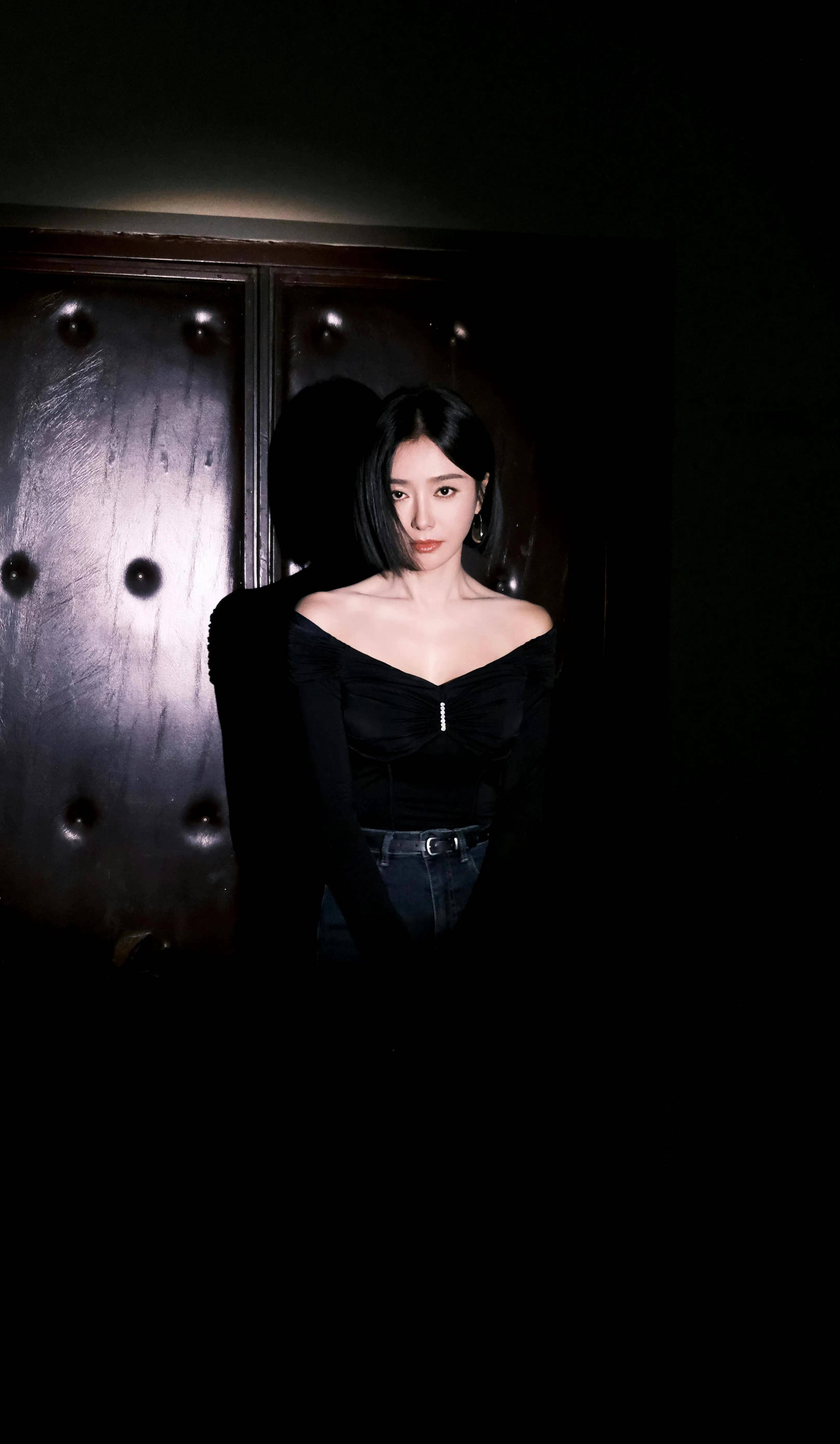 秦岚精美写真集高贵优雅_穿着_牛仔裤_上衣