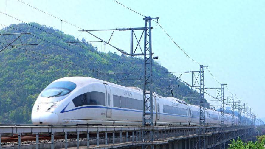 为什么包海高铁这条世界最长的高铁全线贯通难度那么大?