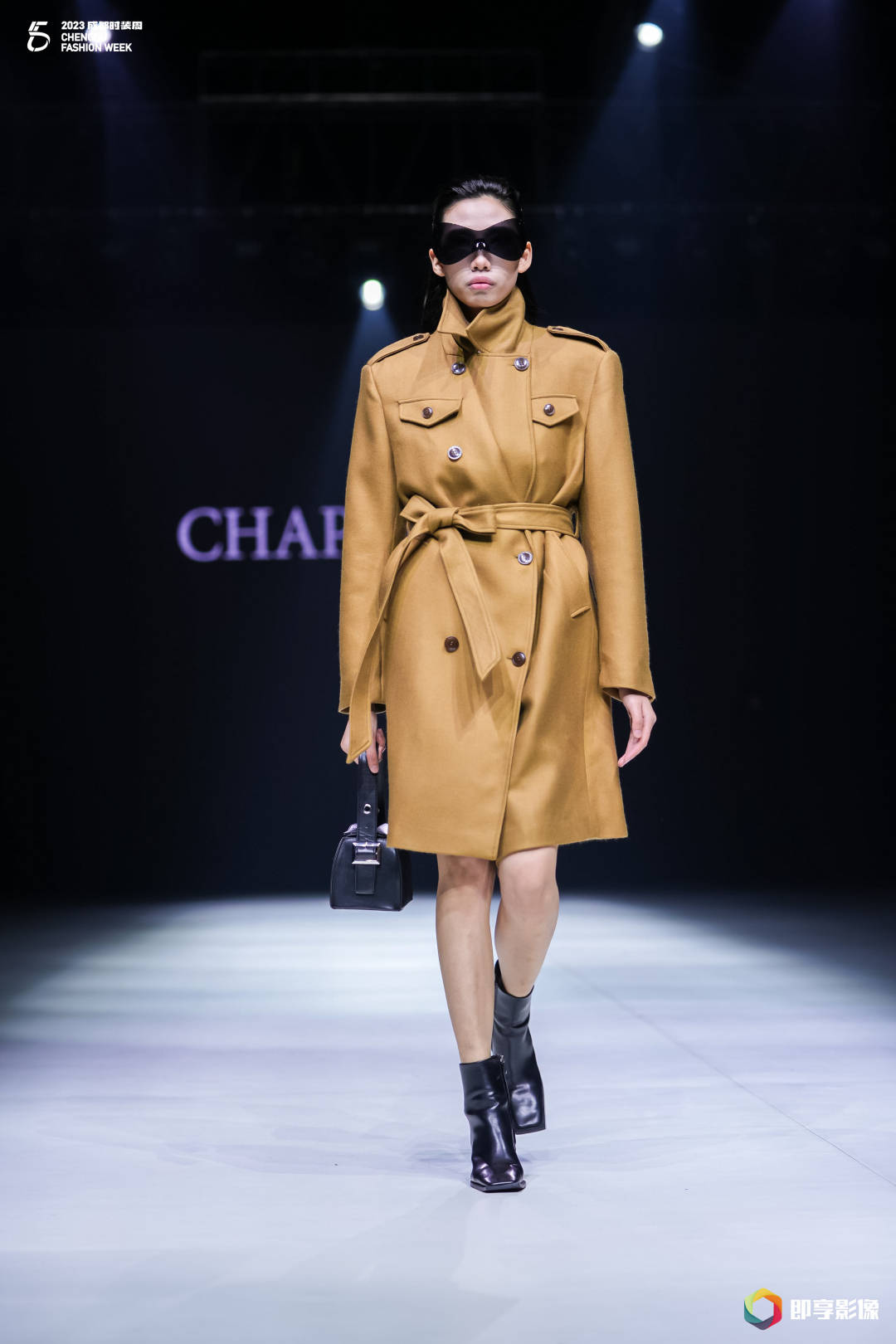 直击秀场|2023成都时装周:"融合·创新"进行时!_时尚_发展_大会