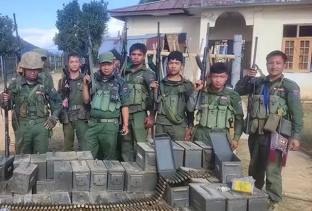 果敢军攻城:榴弹炮子母弹将摧毁数千果敢军_缅甸_战争_少数民族