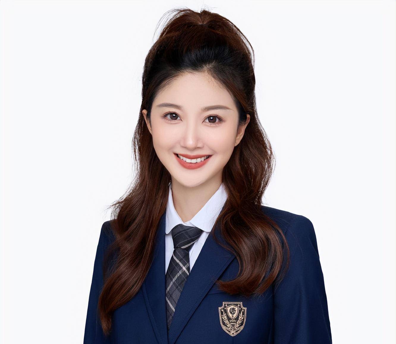 主持人大赛:带病作战仍晋级,3大优势明显,36岁花旦冠军相十足_心悦