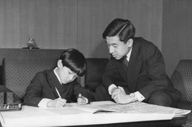 明仁和_日本_时期