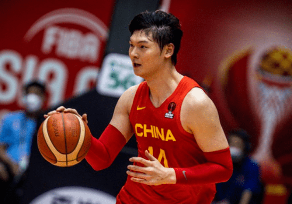 姚明回应._球员_预选赛_周琦