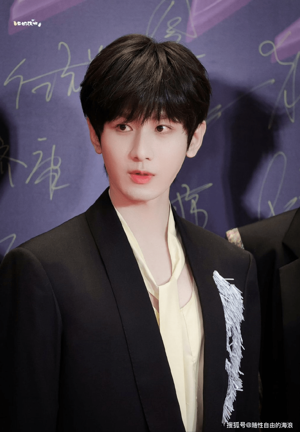 人气排行榜男明星_2023年内娱男明星影响力榜单更新,肖战排在第二名,第一名是黑马(2)