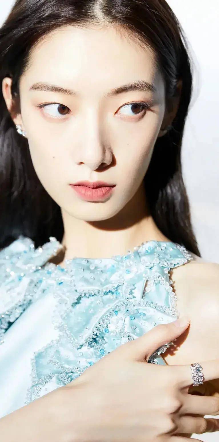 国际超模-cici项偞婧写真集_世界_cm_图片