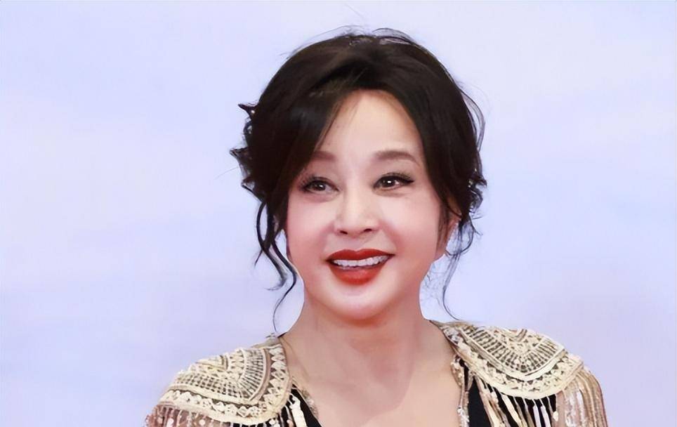 70岁"老丫头"刘晓庆近照流出!网友:不老女神都是假的!_生活_人生_时间