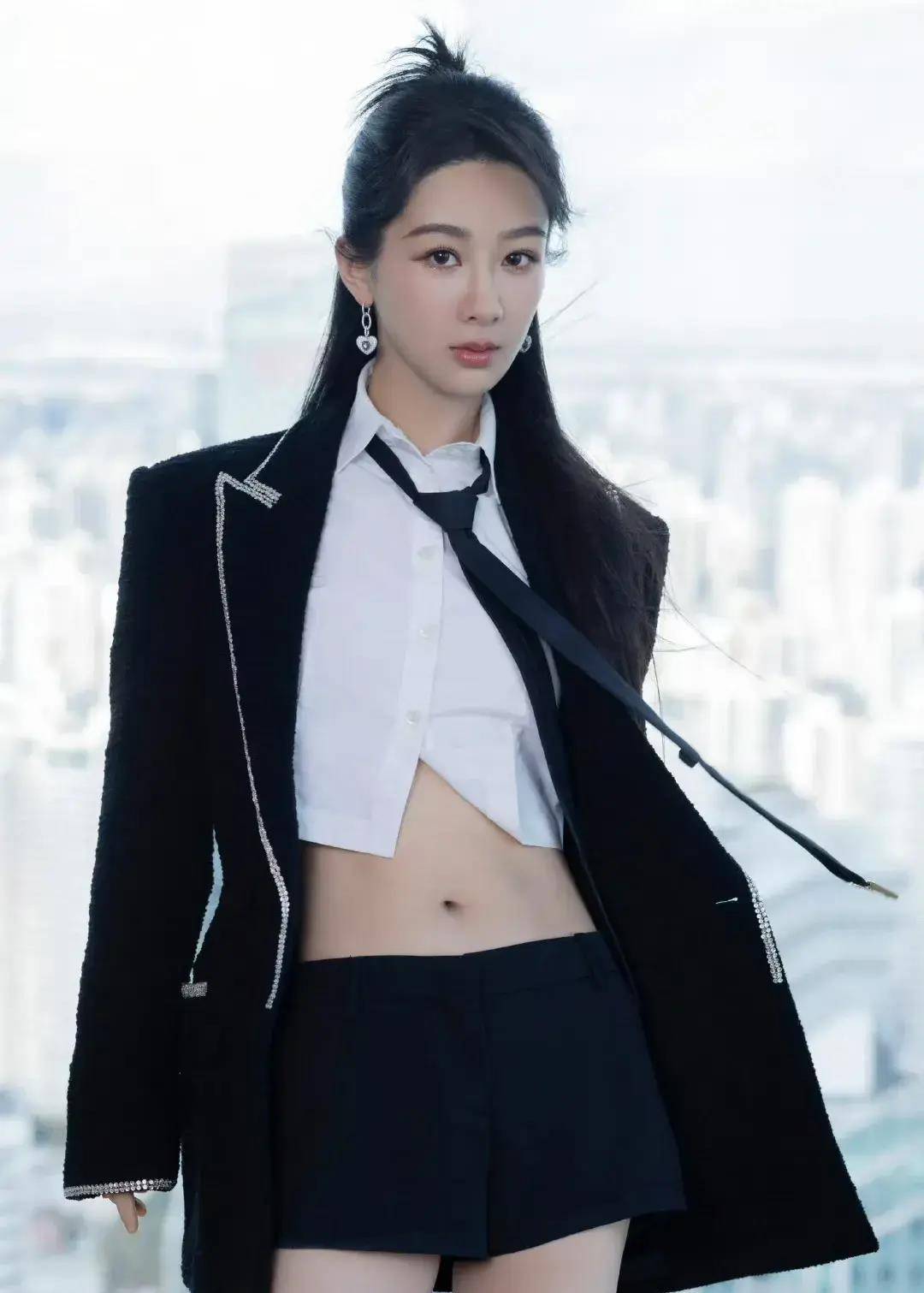 25娱乐瓜:杨紫成毅任嘉伦杨洋杨幂白鹿郑业成田曦薇魏大勋_照片_人家