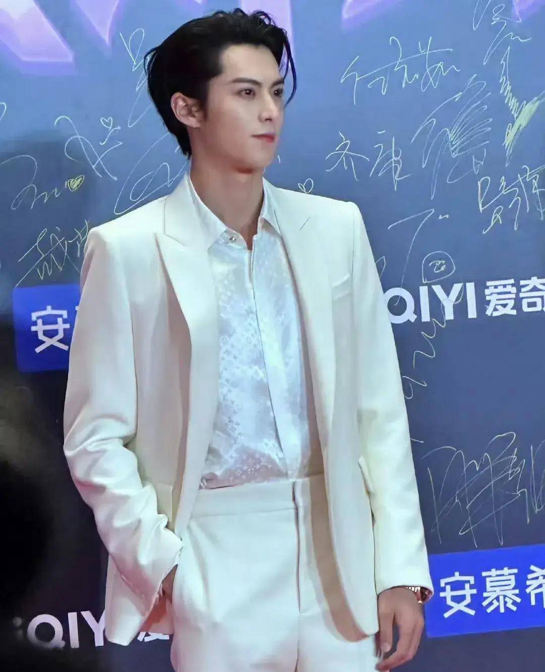 25娱乐瓜:王一博任嘉伦张颂文刘诗诗金晨宋轶许凯景甜王鹤棣_造型