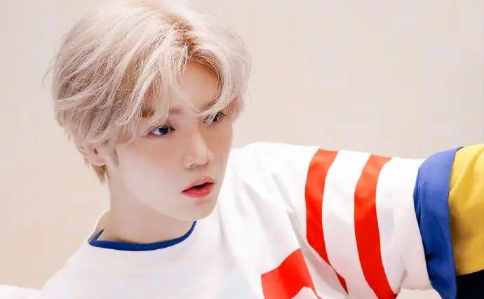 鹿晗家庭情况曝光!