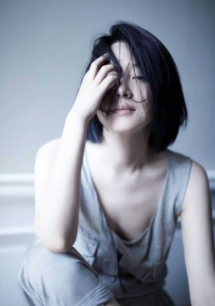 许晴情感揭秘:历经坎坷情路,不老女神如何绽放人生光彩?