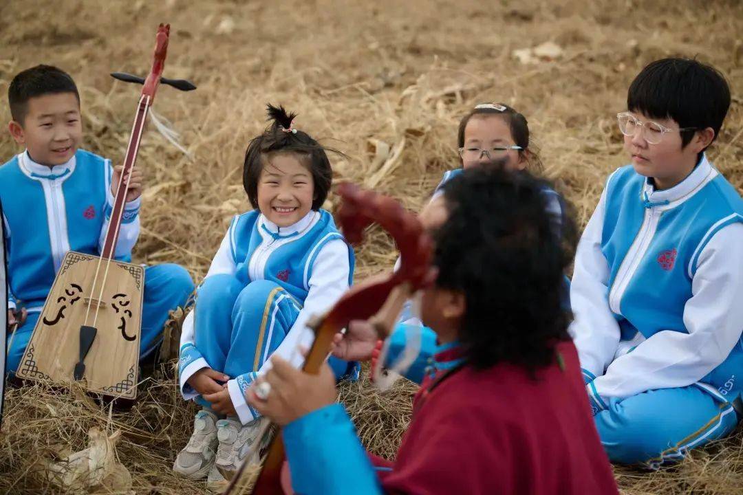 衣脉相传公益第3年,10所蒙古族学校打造自己的民族校服