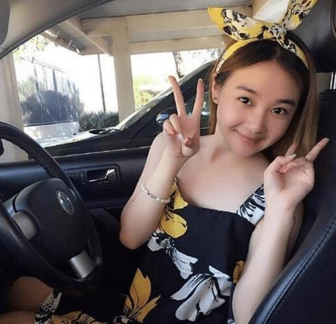 曾饰演胖婶女儿佳佳,留学回归后无人问津,甜美可爱未改变_杨丽晓_演技