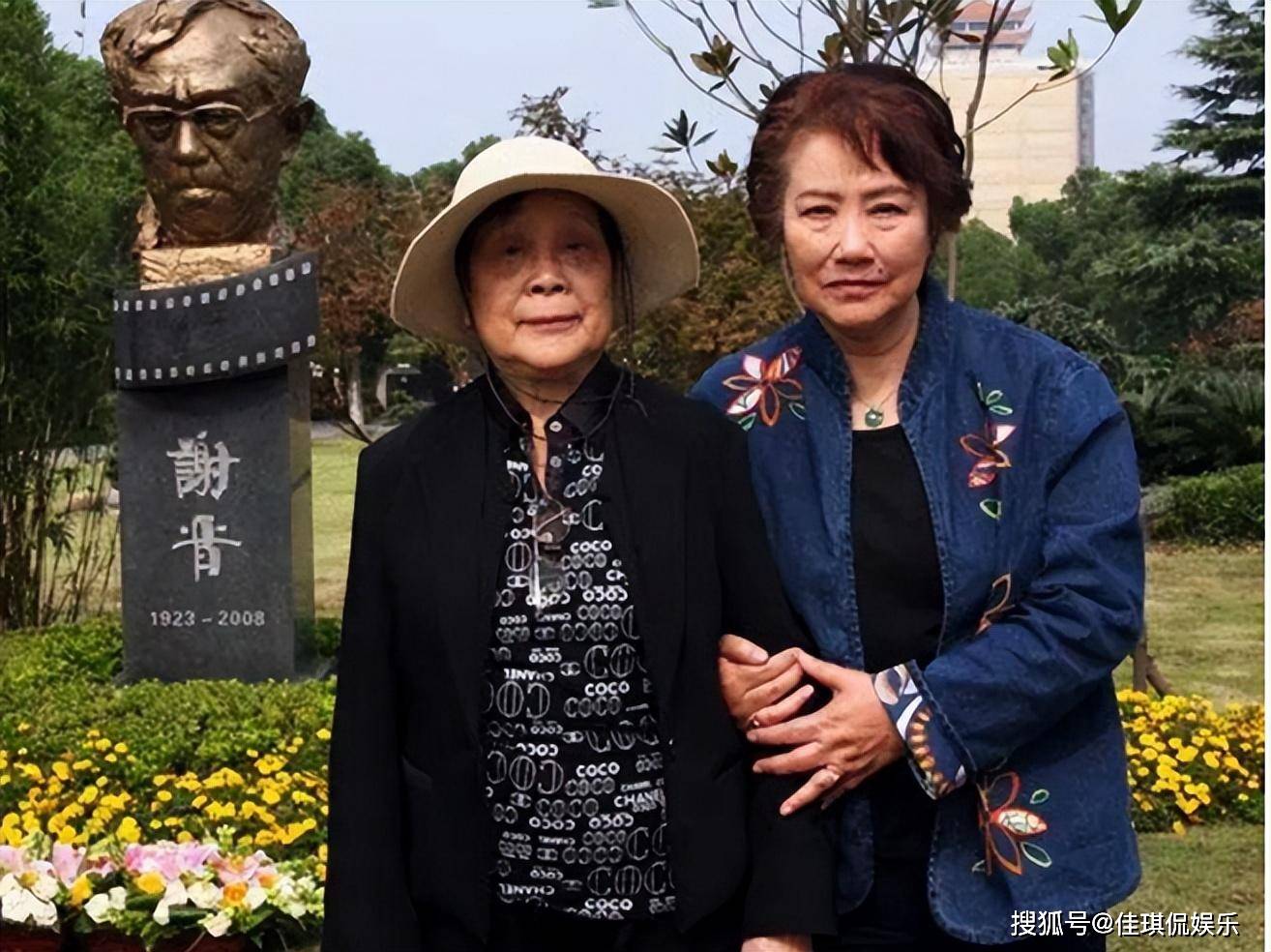 谢晋大女儿去世,最后露面照曝光,弟弟新冠去世仅一年_徐大雯_女孩