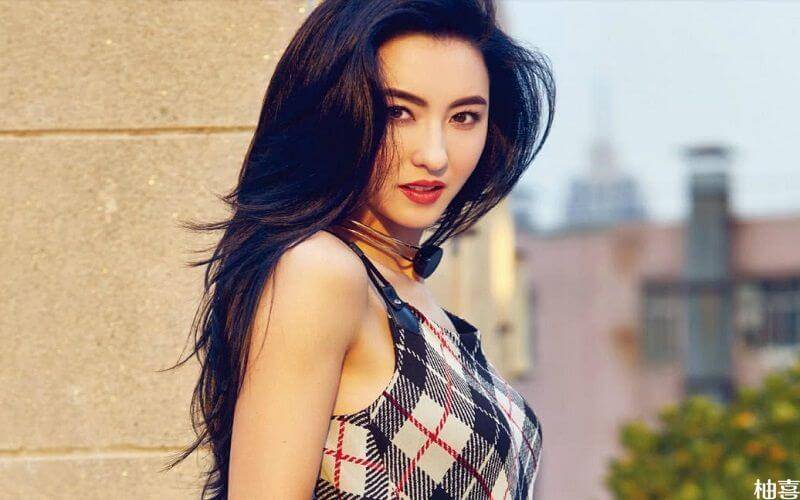 昔日香港一姐魅力不可小觑_电影_金像奖_能在