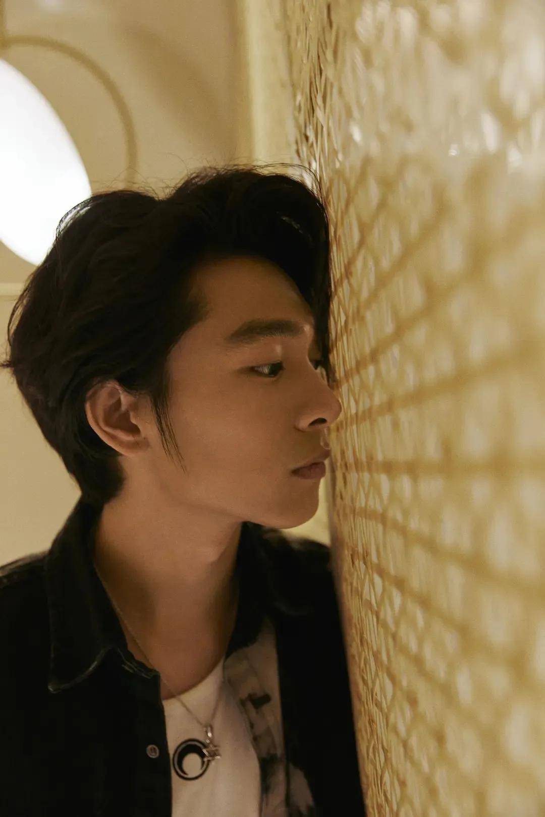 《涉过愤怒的海》张宥浩:偶像是汤唯,是潮牌主理人也被父母催婚