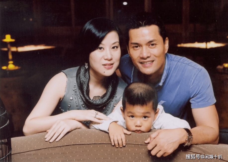 "贵州富婆"杨小娟:嫁演员吕良伟婚后生一子,家庭生活幸福美满_上海滩