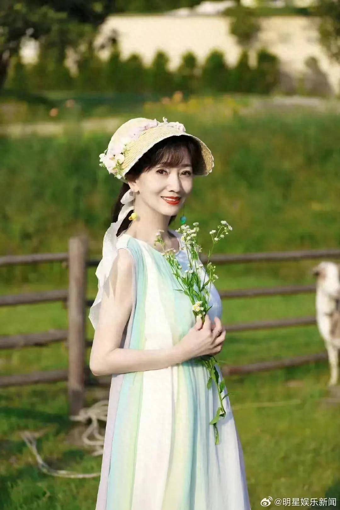 赵雅芝  画像 赵雅芝70岁怎么还那么年轻，活成了少女的模样_电视剧_上海滩_活动