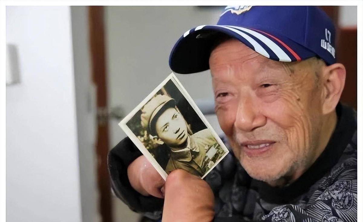 1950年,冰雕连唯一幸存者周全弟,三天三夜冻掉四肢,如今仍健在_抗美