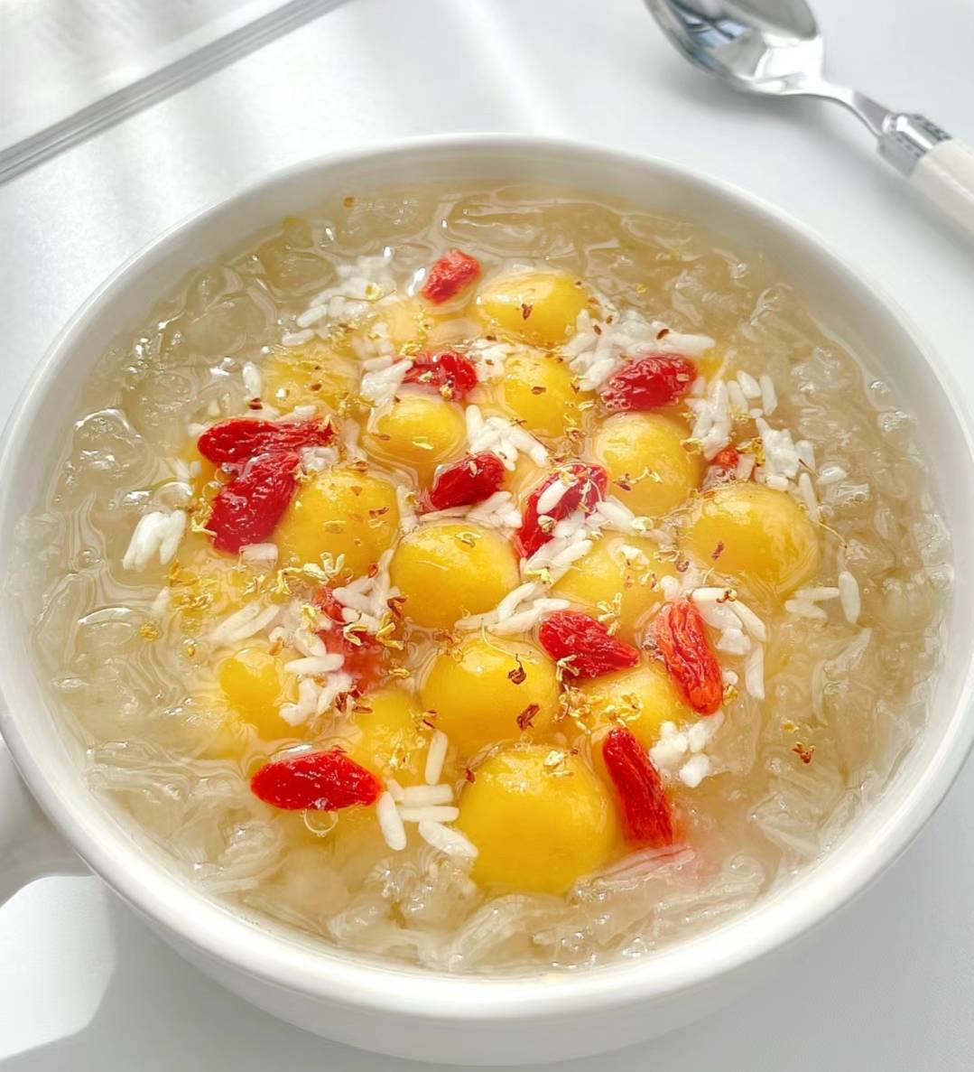 三款冬日甜汤,温暖你一整个冬天_红枣_酒酿_枸杞