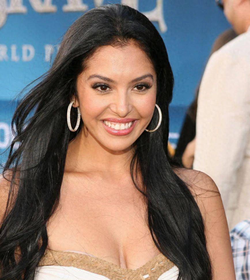 41岁瓦妮莎近照暴瘦认不出!