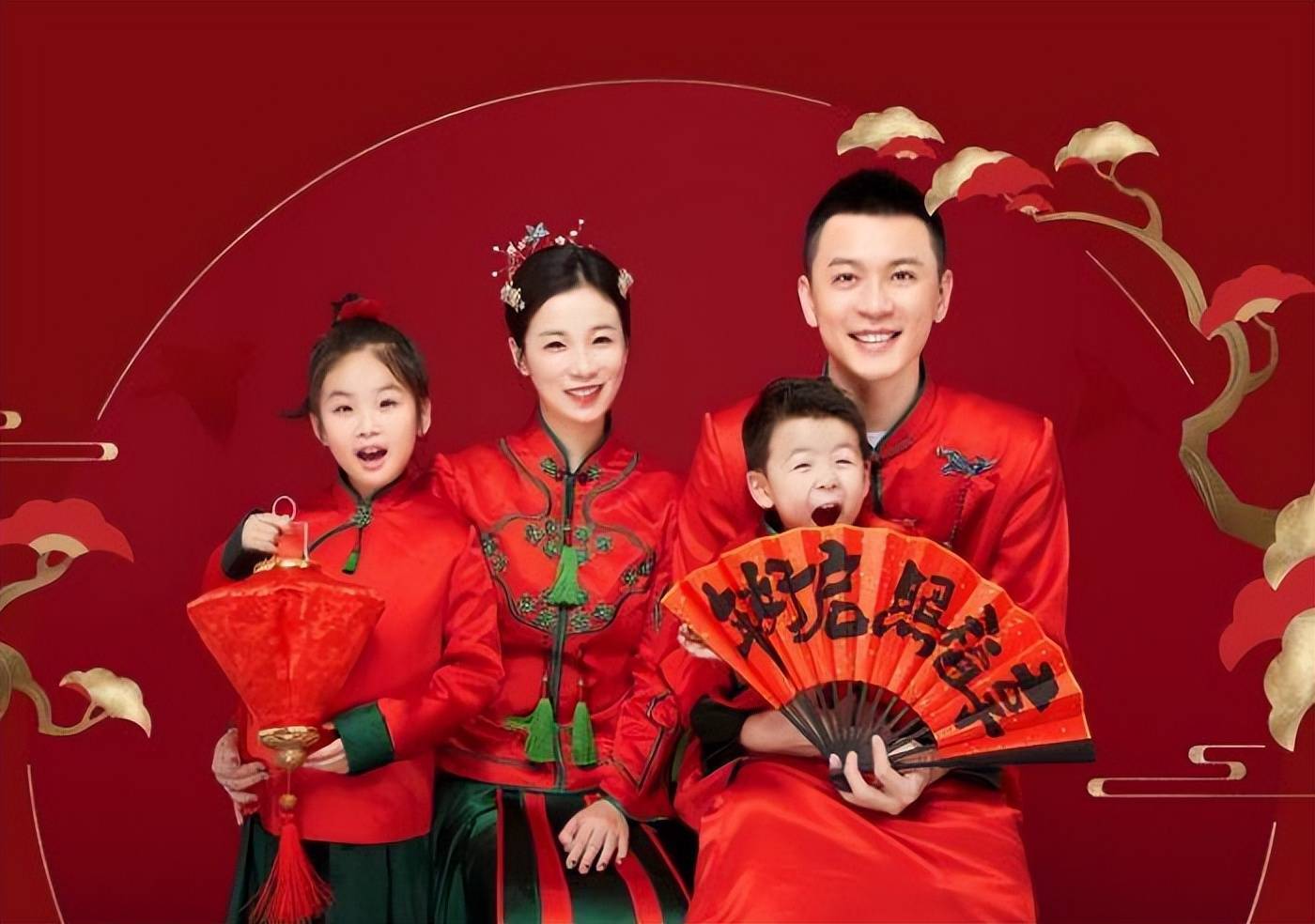 杨鸣被曝婚变小三疑曝光妻子深夜发声16字表态他不该犯错