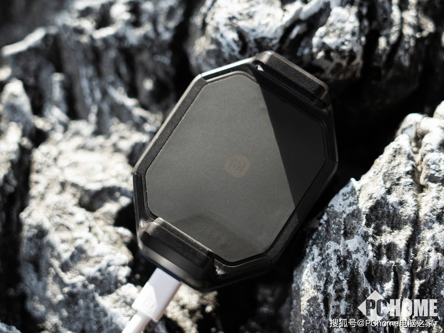 小米冰封散热背夹图赏:多种rgb灯效实现高能散热_手机_制冷_冷凝