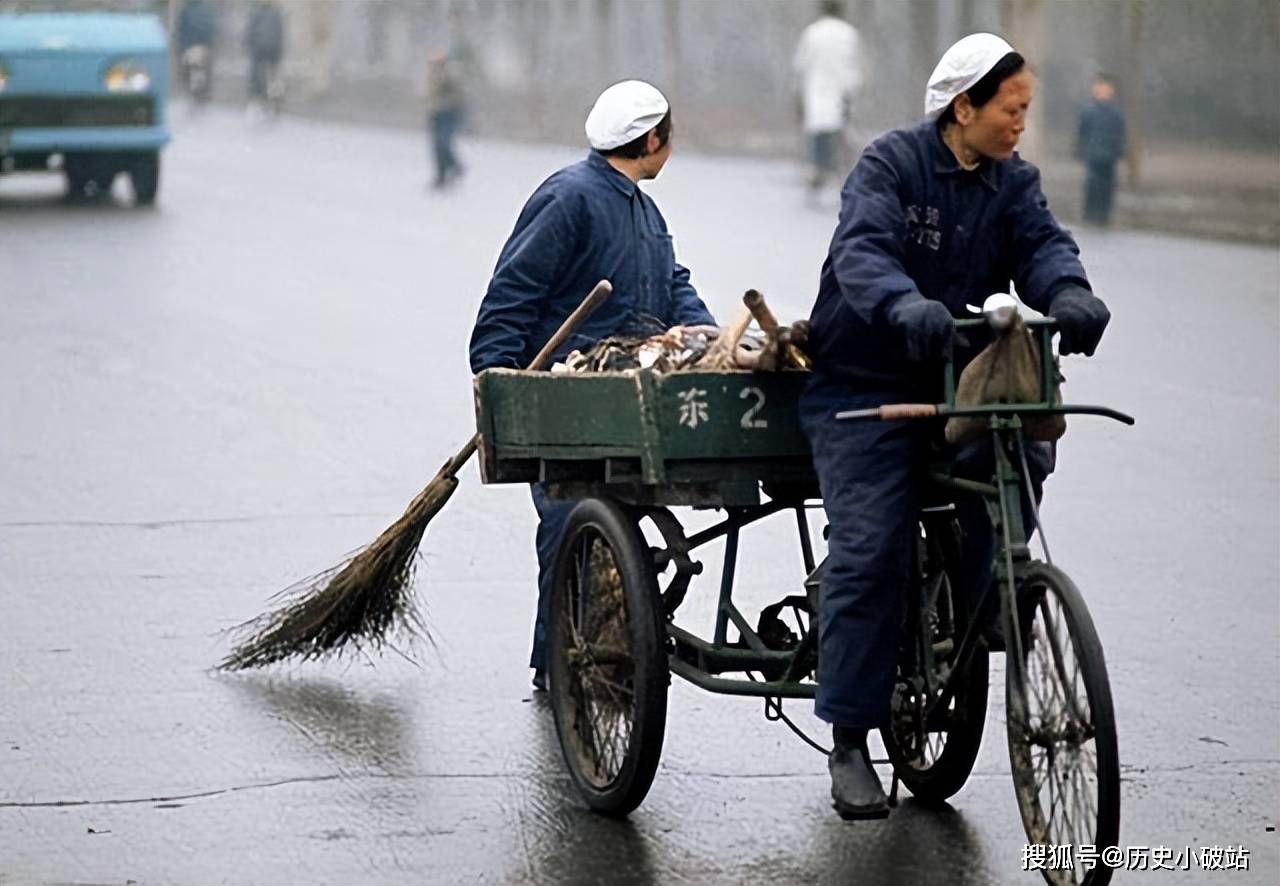 一组北京皇城根下老照片,让我们走过70年代_生活_人们_街道