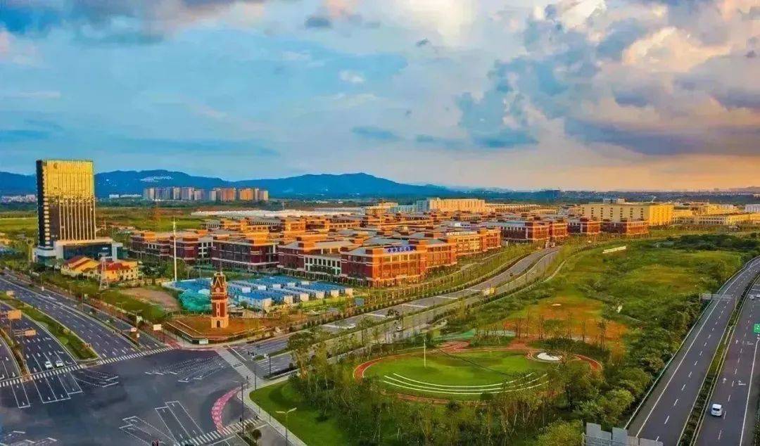 欧辰人居中建欧城美郡售楼处丨24小时电话欢迎您_价格_户型_详情