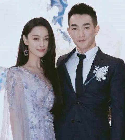 因为当时网传张馨予是一个有过很多过往的女明星,她和几届前男友的