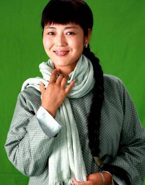 演员王茜华:我这辈子最正确的决定,就是45岁高龄为小丈夫生儿_茜茜