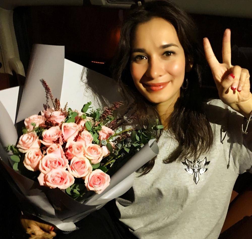 卢靖姗:从混血学霸到《战狼2》女主,吴京做媒,与韩庚喜结良缘_电影