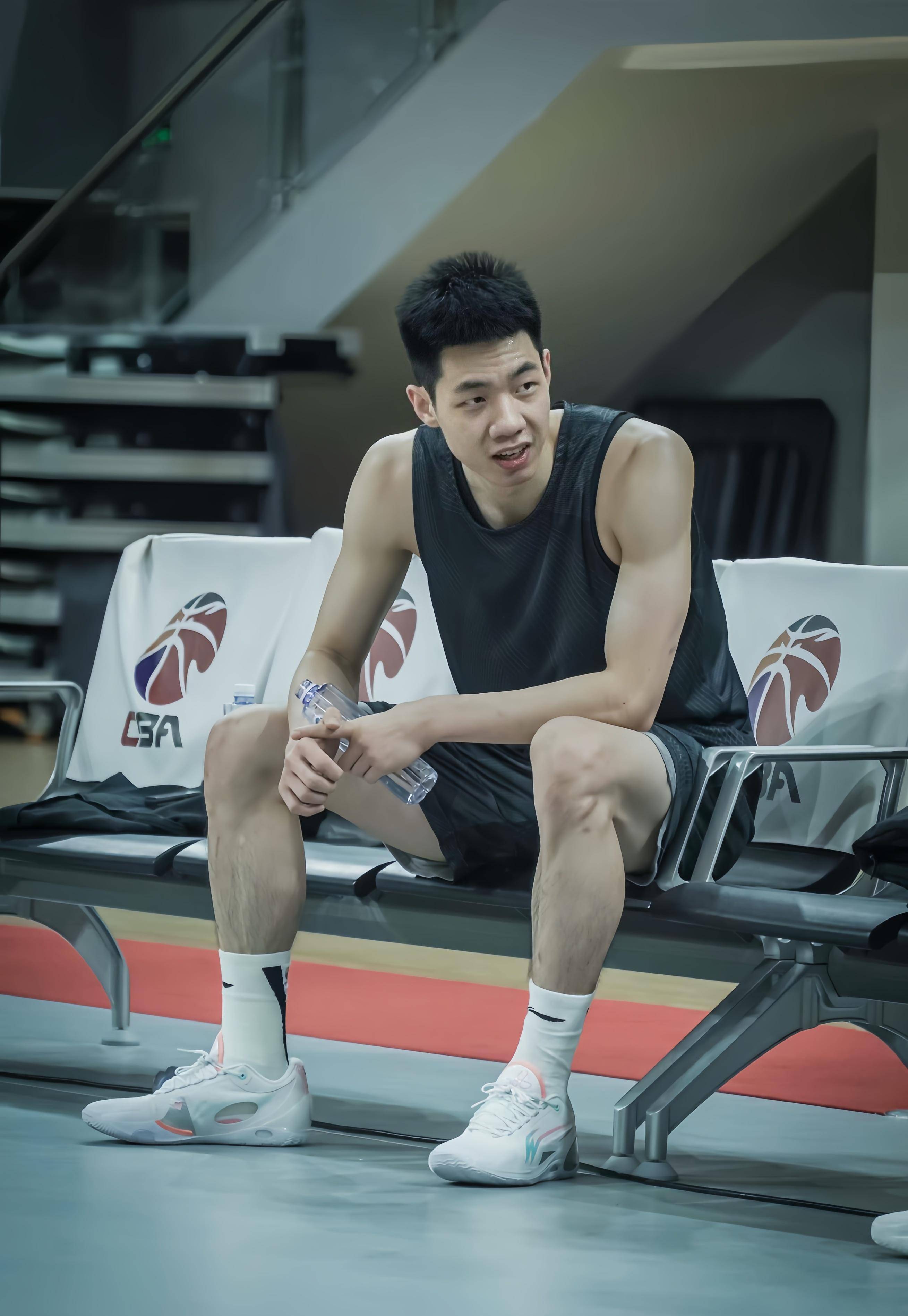 cba二阶段首日8场比赛前瞻 浙江赢面大 高诗岩重新归队 赵睿新登场