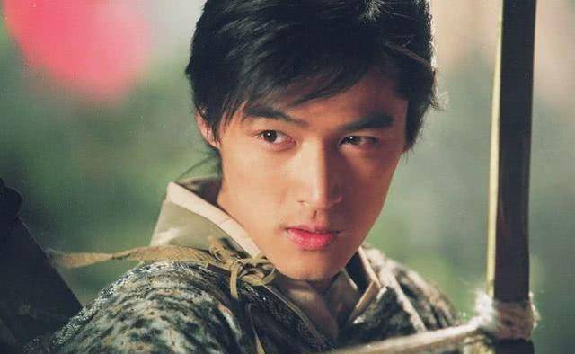 帅气俊朗,演绎精湛,爱心满满 的胡歌,生活里超级蔫坏_扎西顿珠_唐嫣