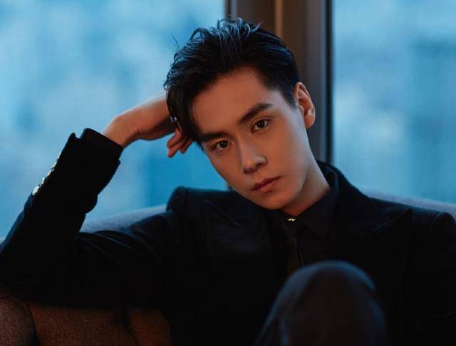 主演的大多数影视剧作品也是收视口碑双丰收,虽然胡一天的出道时间不