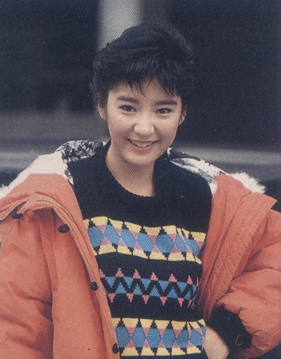 17岁恋大15岁徐少强,6年生2娃仍得不到名份分手,57岁雪梨仍单身