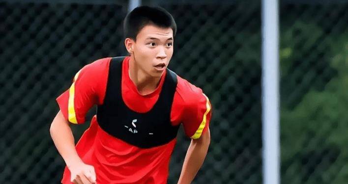 中国16岁新星王钰栋备受欧洲豪门关注,或成留洋先锋_球员_足球_国足