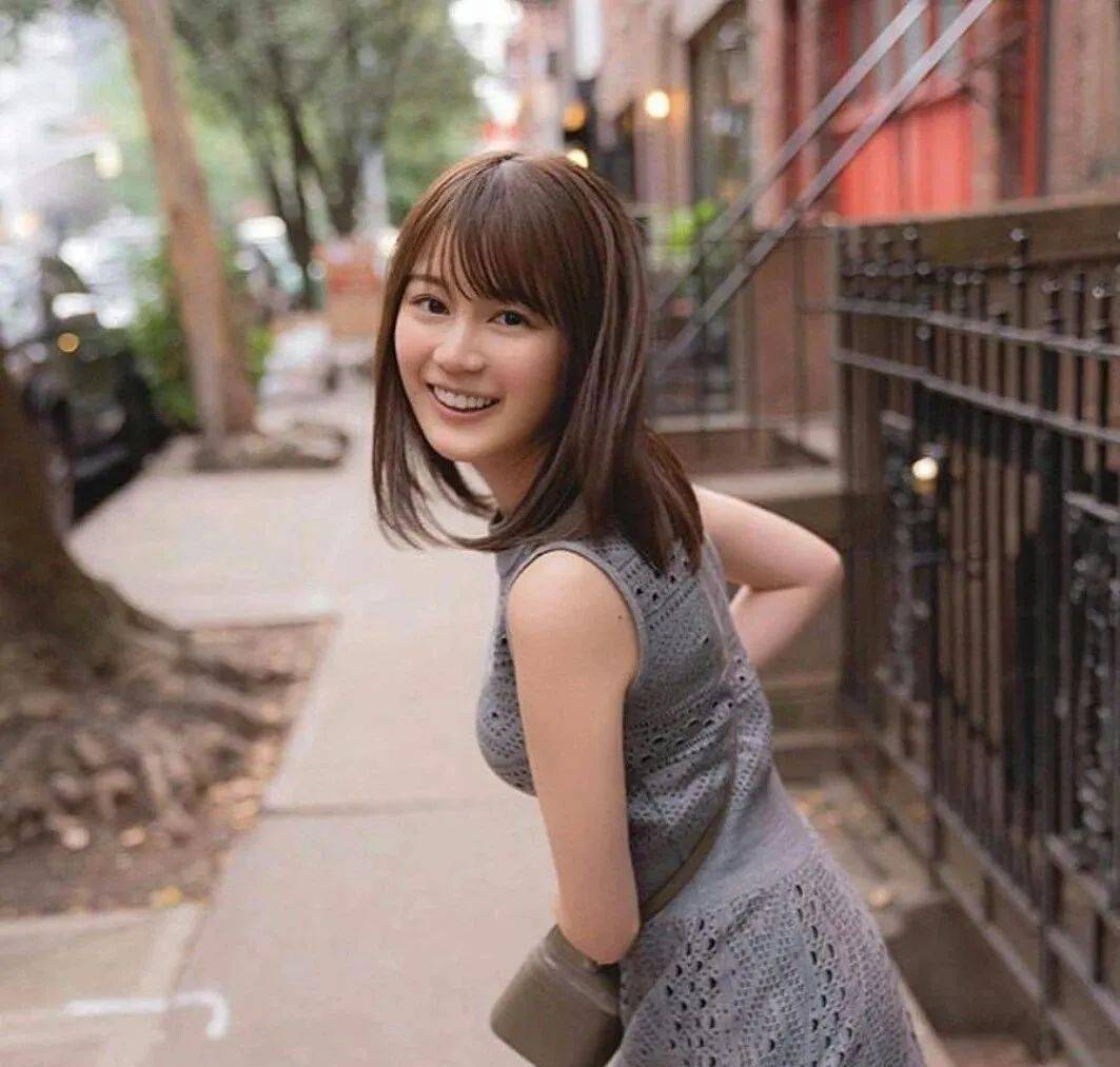 生田绘梨花:国民美少女,才华横溢的音乐女神,梦想的践行者!_表演_观众