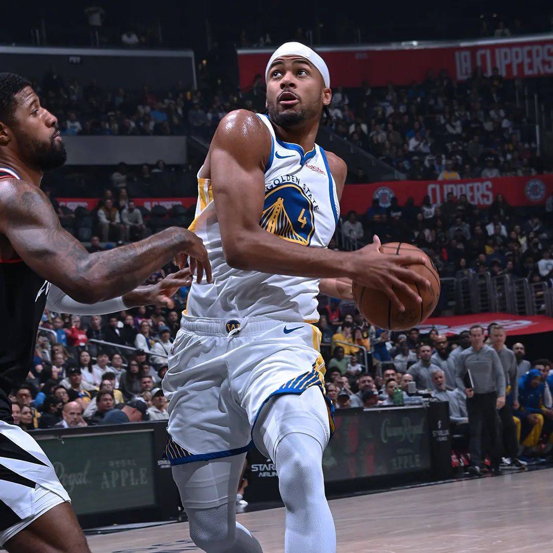 乔治绝杀勇士!库里被伦纳德锁死_克莱_篮板_罚球