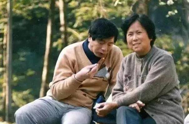 杨洁:拍完西游记反被师徒四人排挤,和小14岁丈夫的爱情太动人_王崇秋