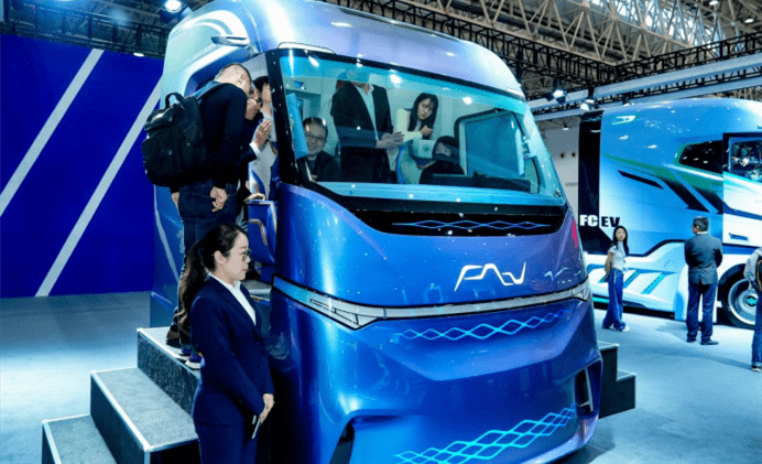 FAW Jiefang's "Xingyi": A Hydrogen-Powered Leap into the Future of Heavy-Duty Trucking FAW Jiefang's "Xingyi": A Hydrogen-Powered Leap into the Future of Heavy-Duty Trucking