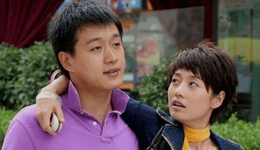 而这些虚名,也让他的心思飘了.起初,关悦也察觉到了男友的冷淡.