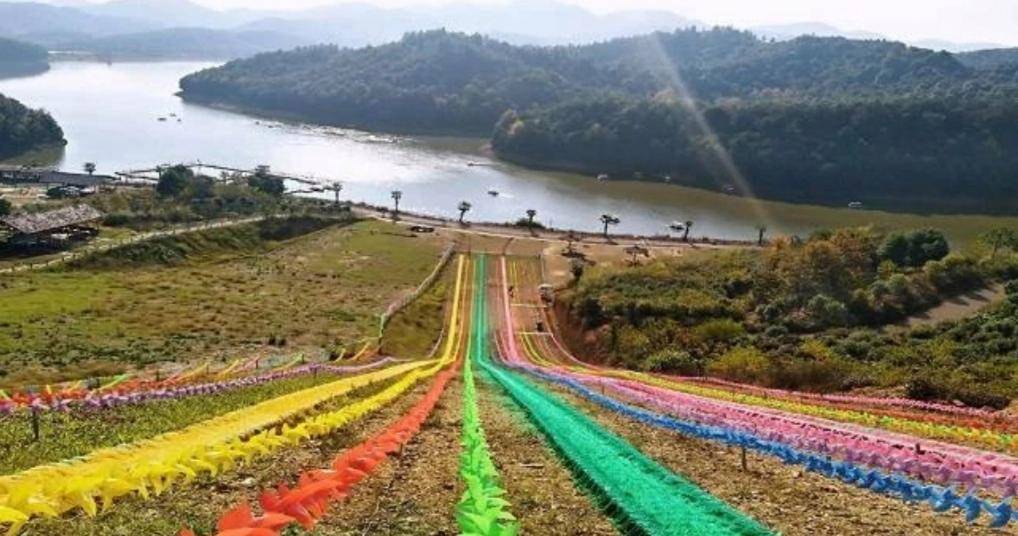 鹰潭灵溪小镇生态乐园:一个自然与文化交融的奇妙之地_游客_溪流_娱乐