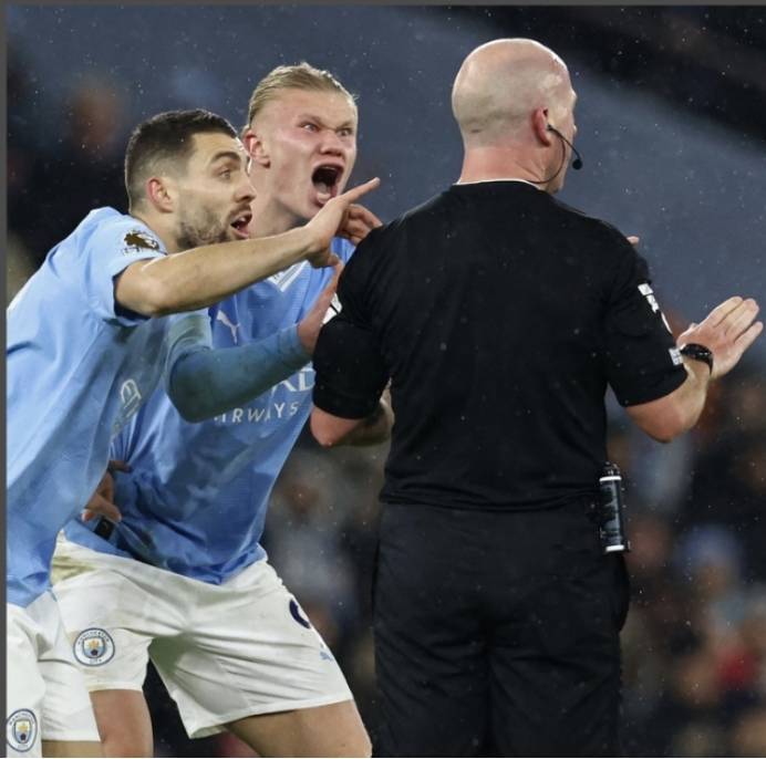 曼城与热刺比赛的决定在当地引起争议_裁判_哈兰德_错误