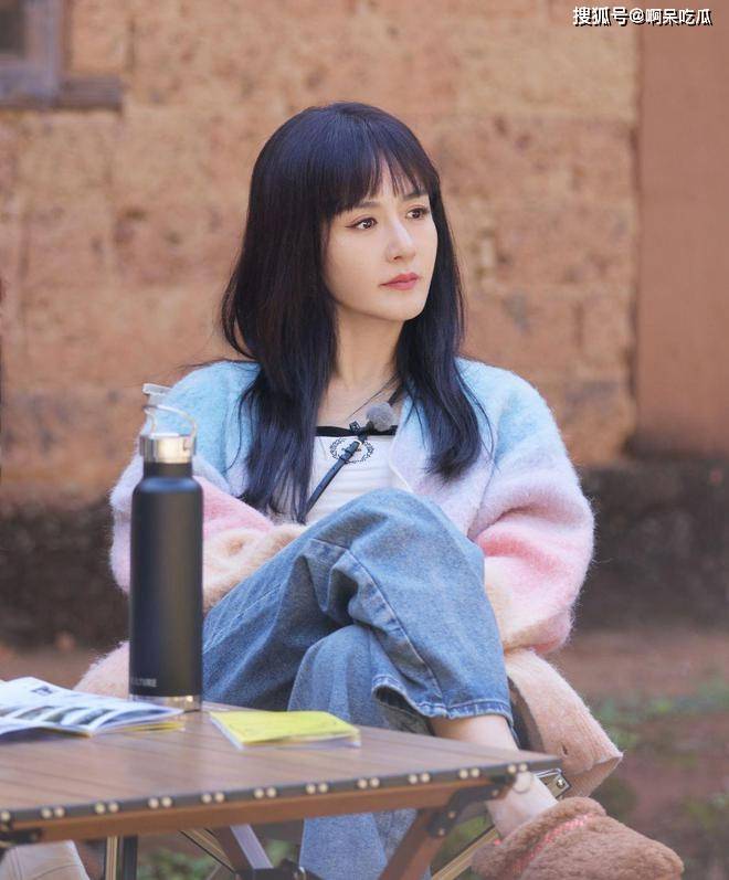 谢娜身为明星,不愁没钱养娃,更是家里的宝贝,有张杰这样的老公陪着