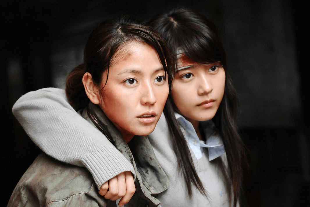 《请叫我英雄》20162018年上映的日本悬疑电影,长泽雅美领衔主演