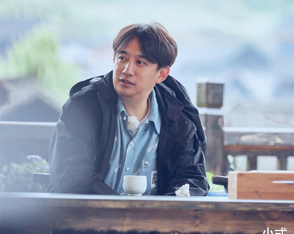 黄磊老婆孙莉热舞上热搜,站c位身材火辣,这真是3个孩子的妈妈吗_视频